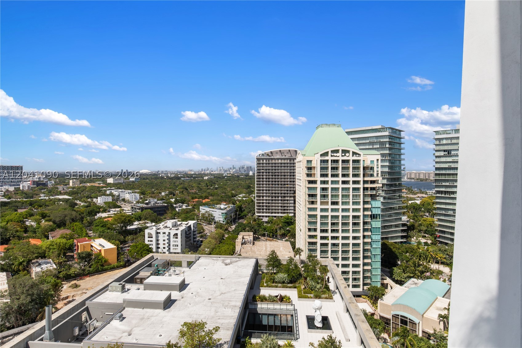 image Park Grove Club Residences18