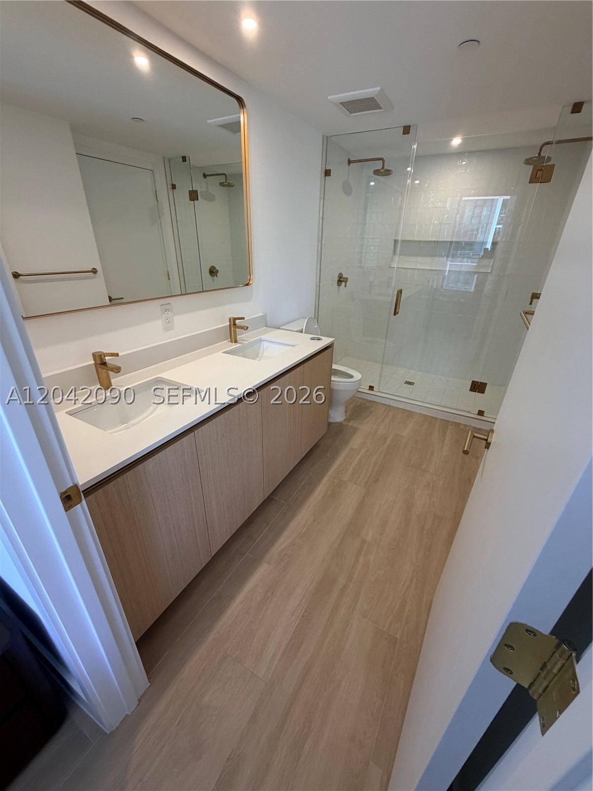 90 NE 32nd St #706 Miami, FL 33137