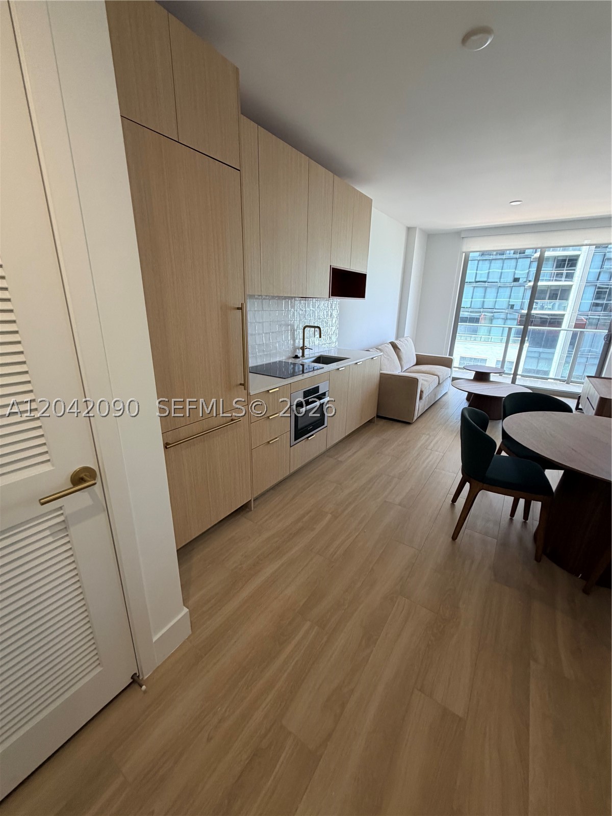 90 NE 32nd St #706 Miami, FL 33137