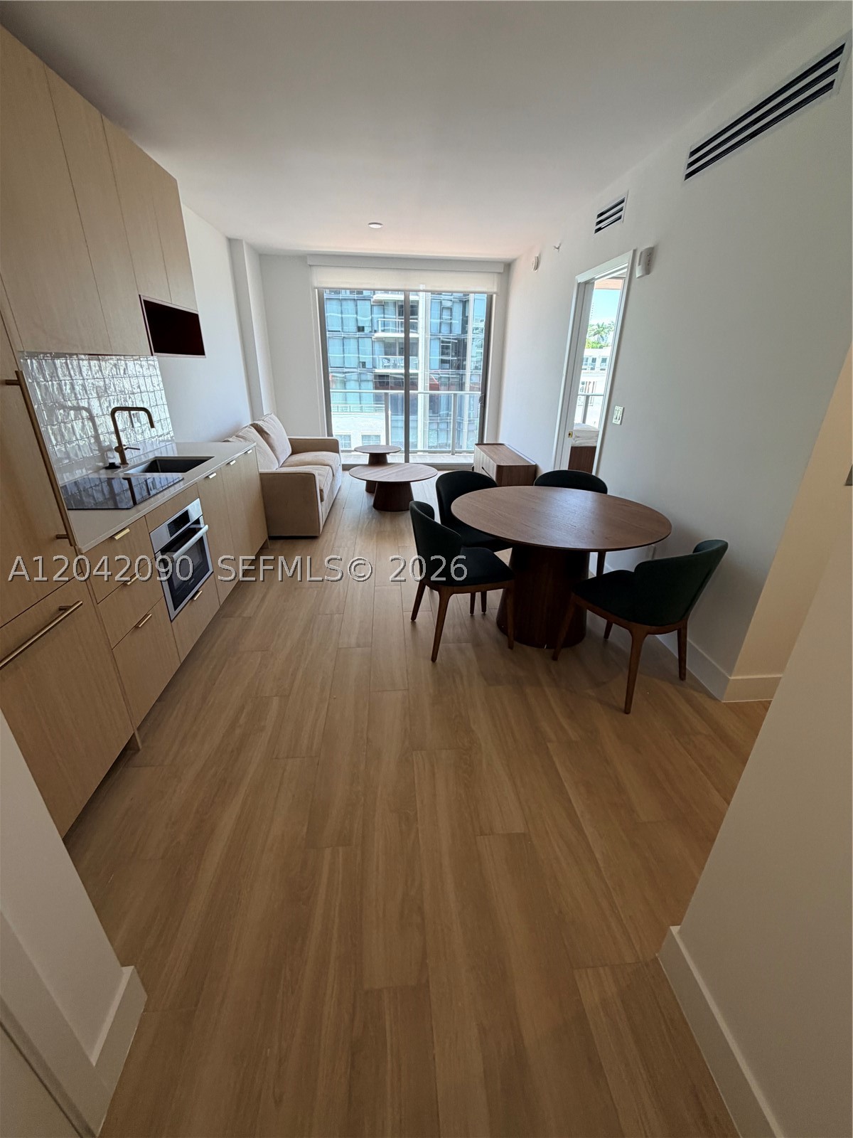 90 NE 32nd St #706 Miami, FL 33137