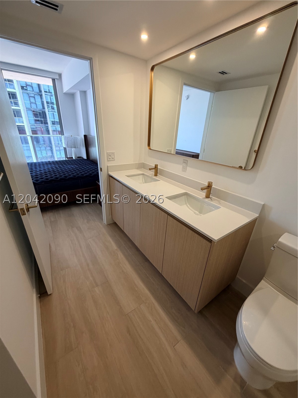 90 NE 32nd St #706 Miami, FL 33137