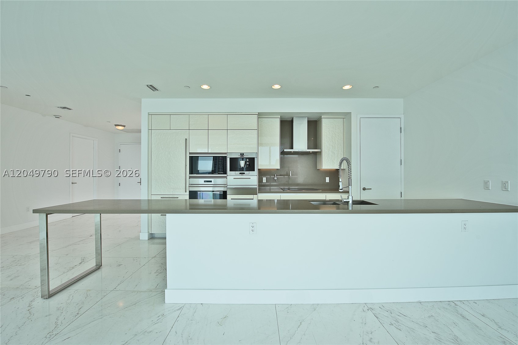 image Chateau Beach Residences8