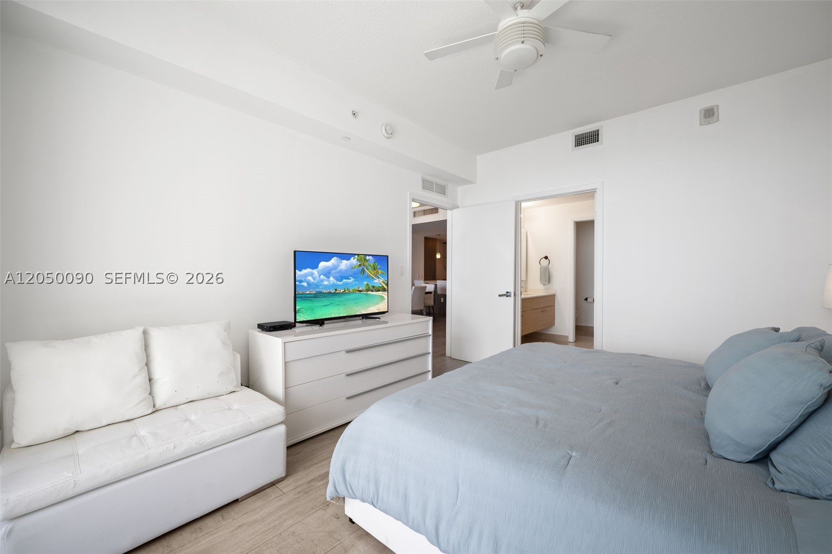 image Bay House13