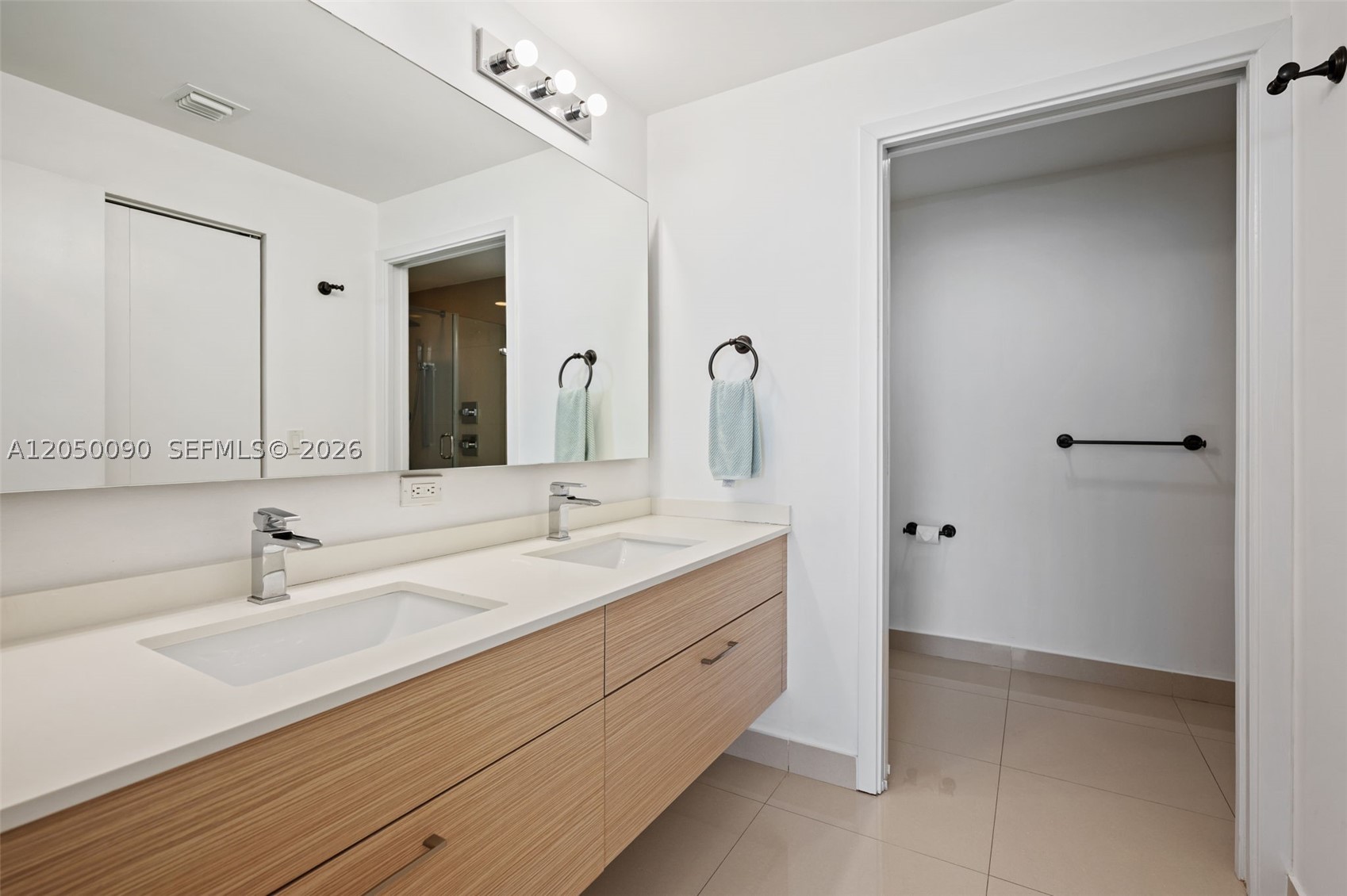 image Bay House14