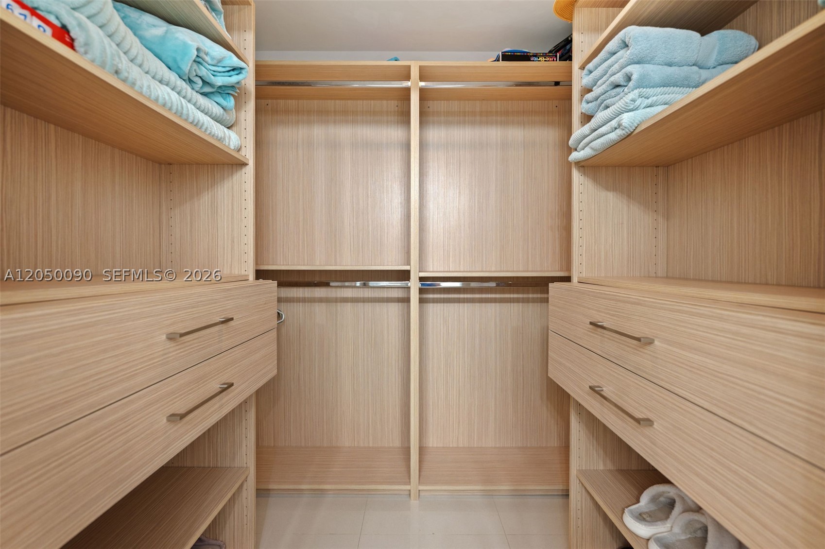 image Bay House16