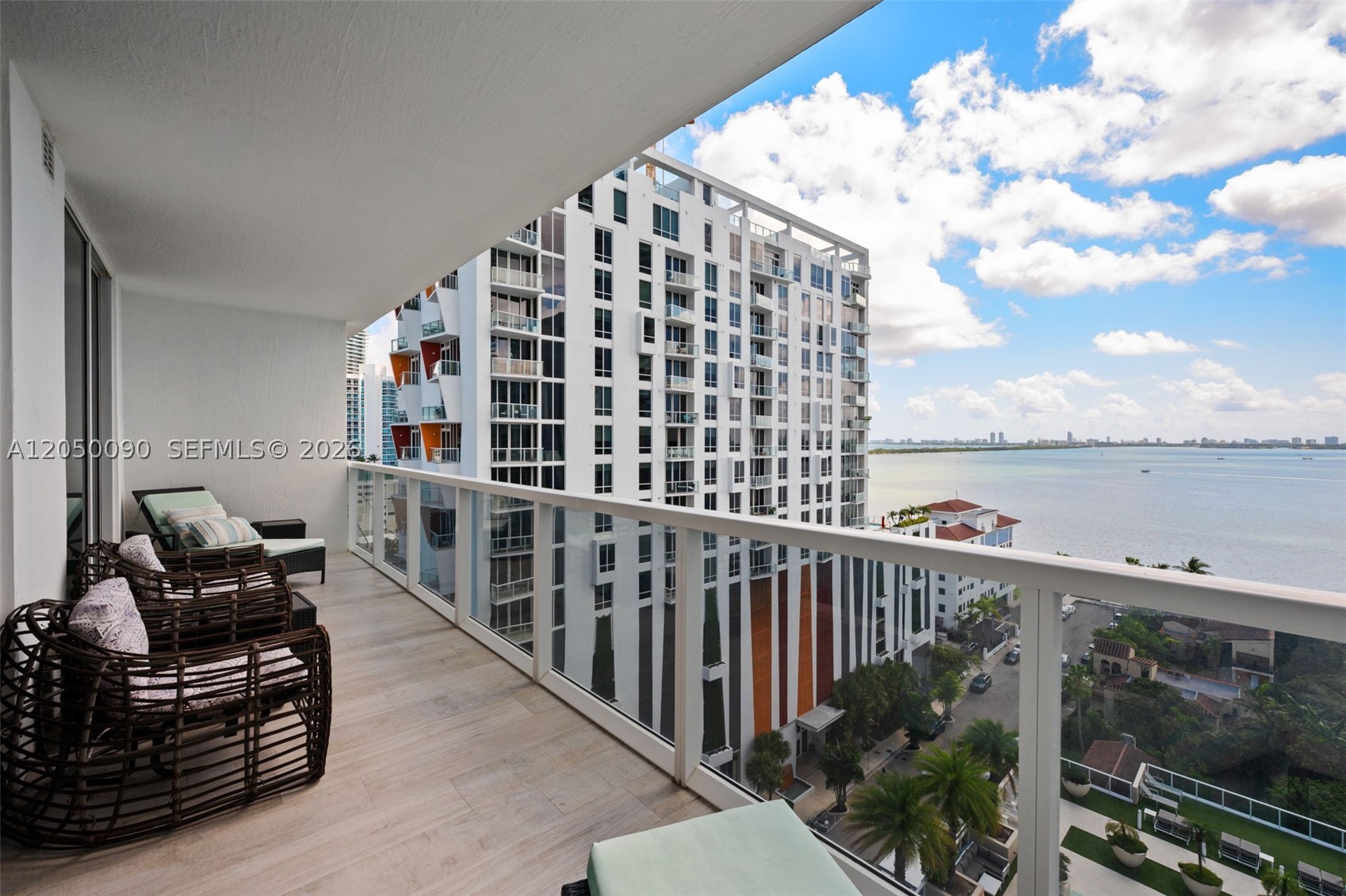 image Bay House25