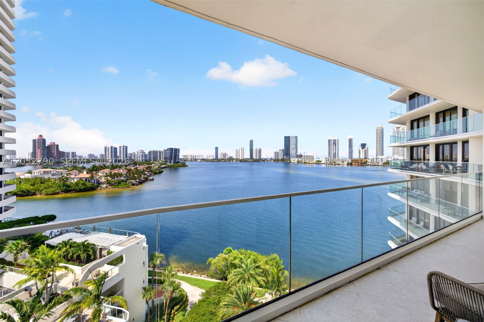 2800 Island Bl #904 Aventura, FL 33160