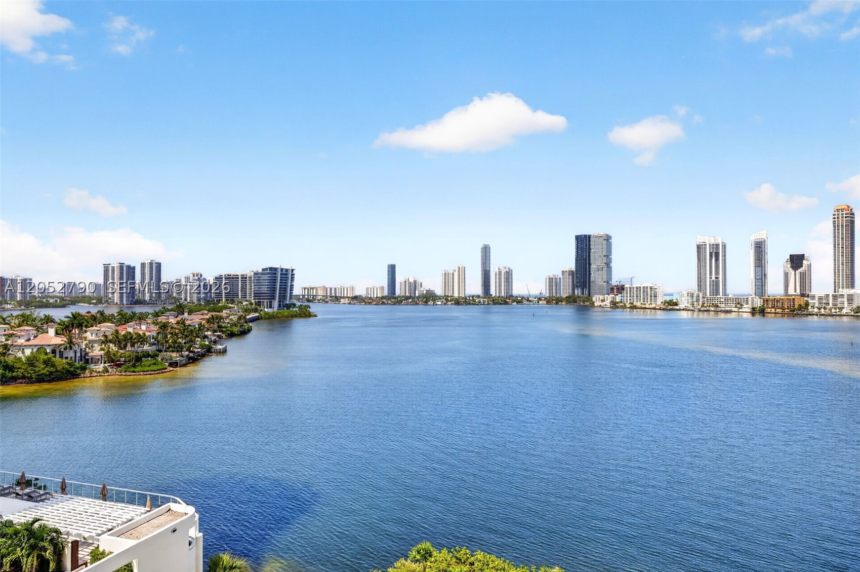 2800 Island Bl #904 Aventura, FL 33160