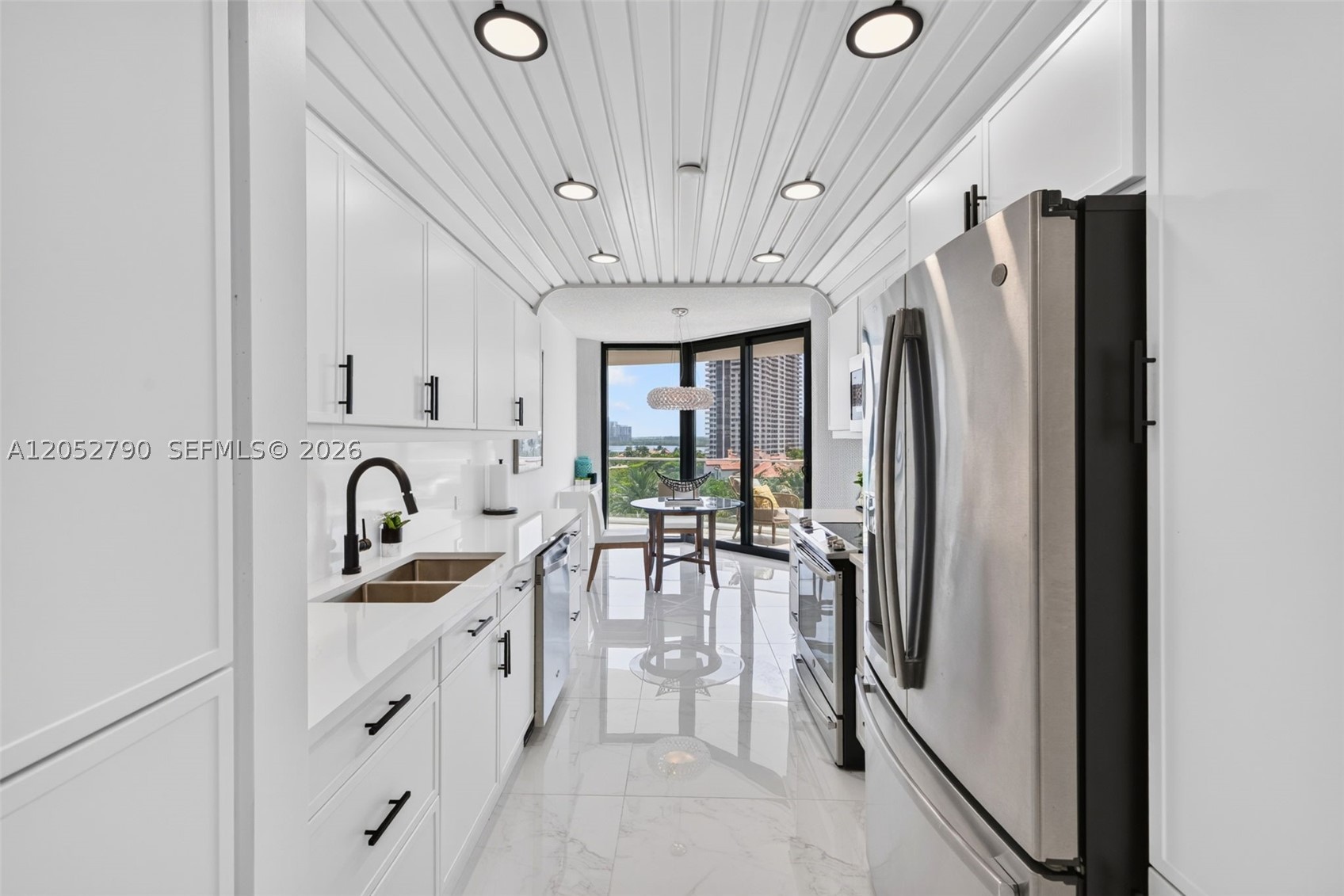 2800 Island Bl #904 Aventura, FL 33160
