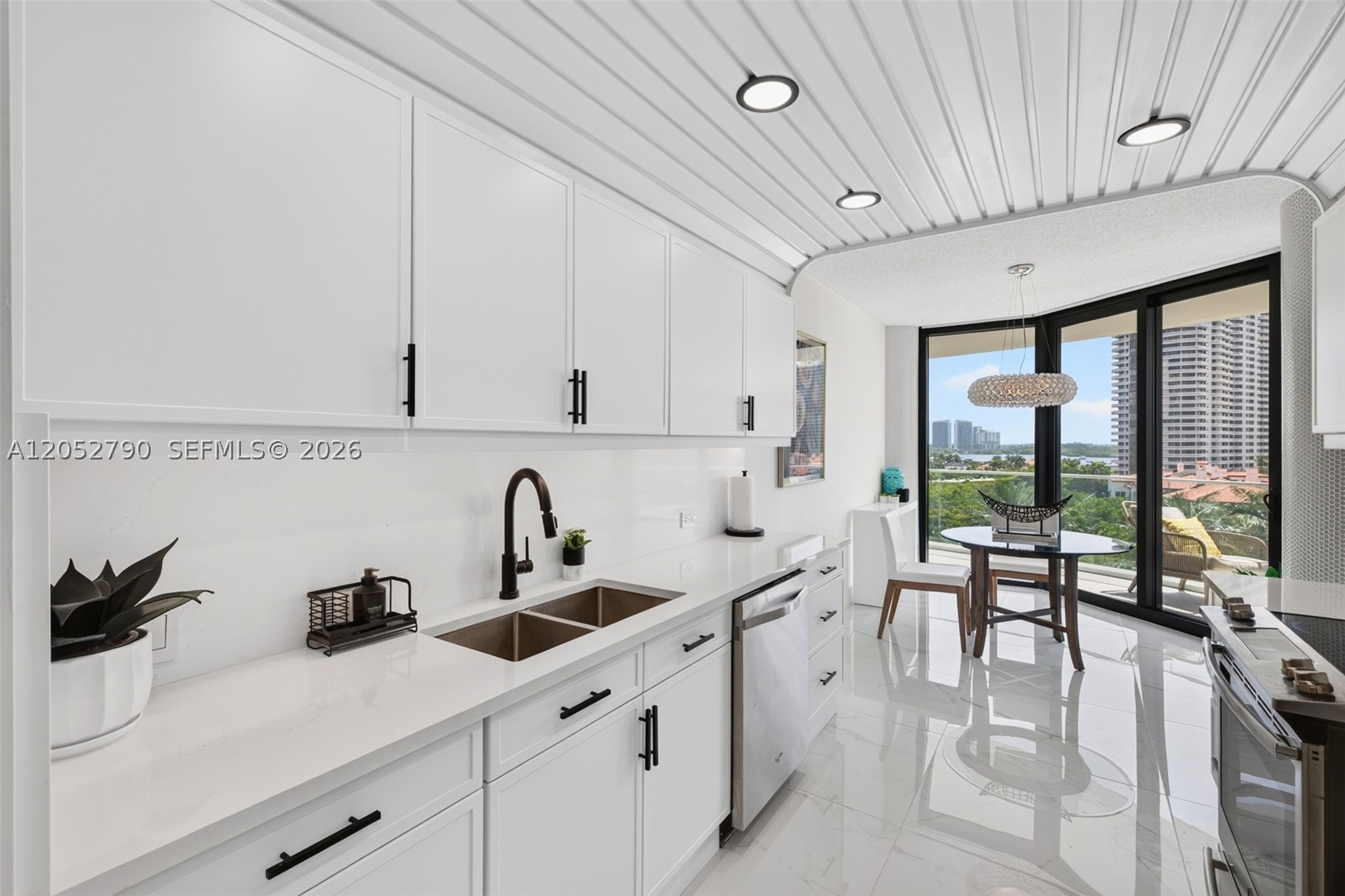 2800 Island Bl #904 Aventura, FL 33160