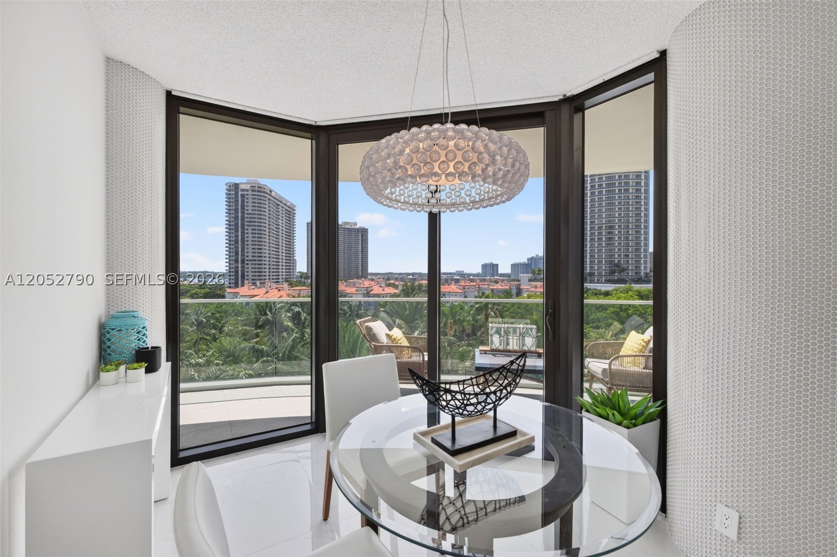 2800 Island Bl #904 Aventura, FL 33160