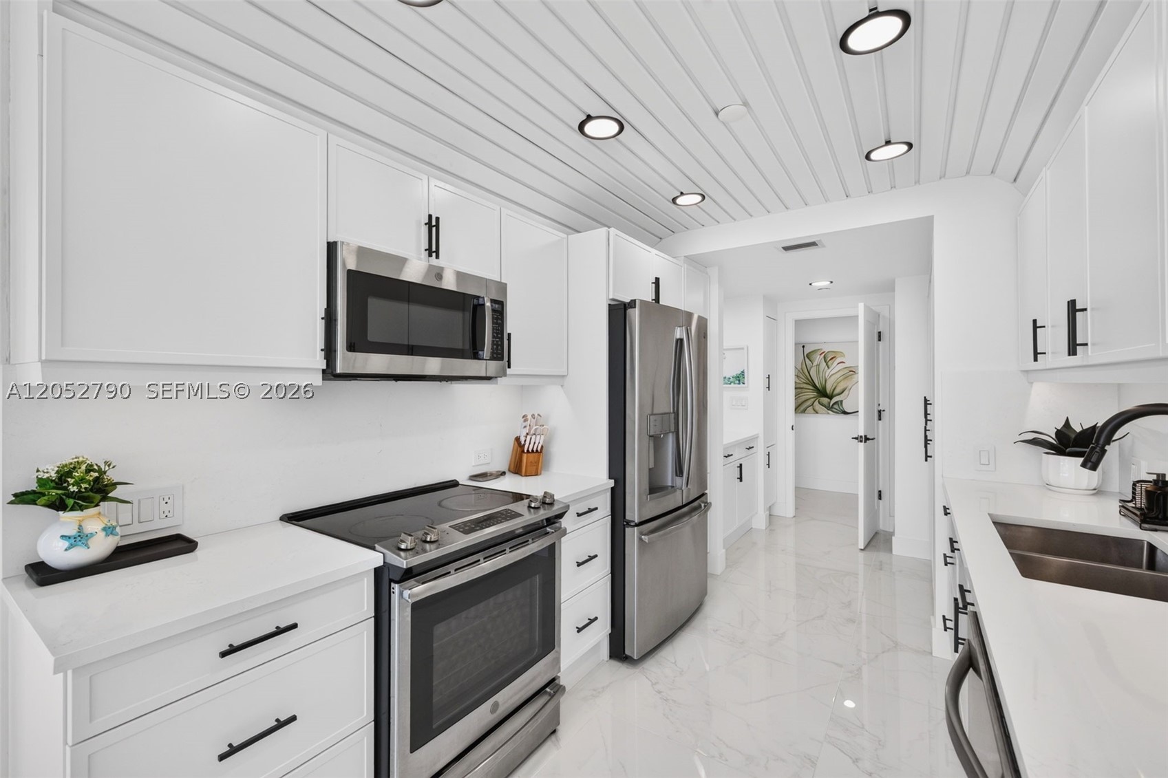 2800 Island Bl #904 Aventura, FL 33160