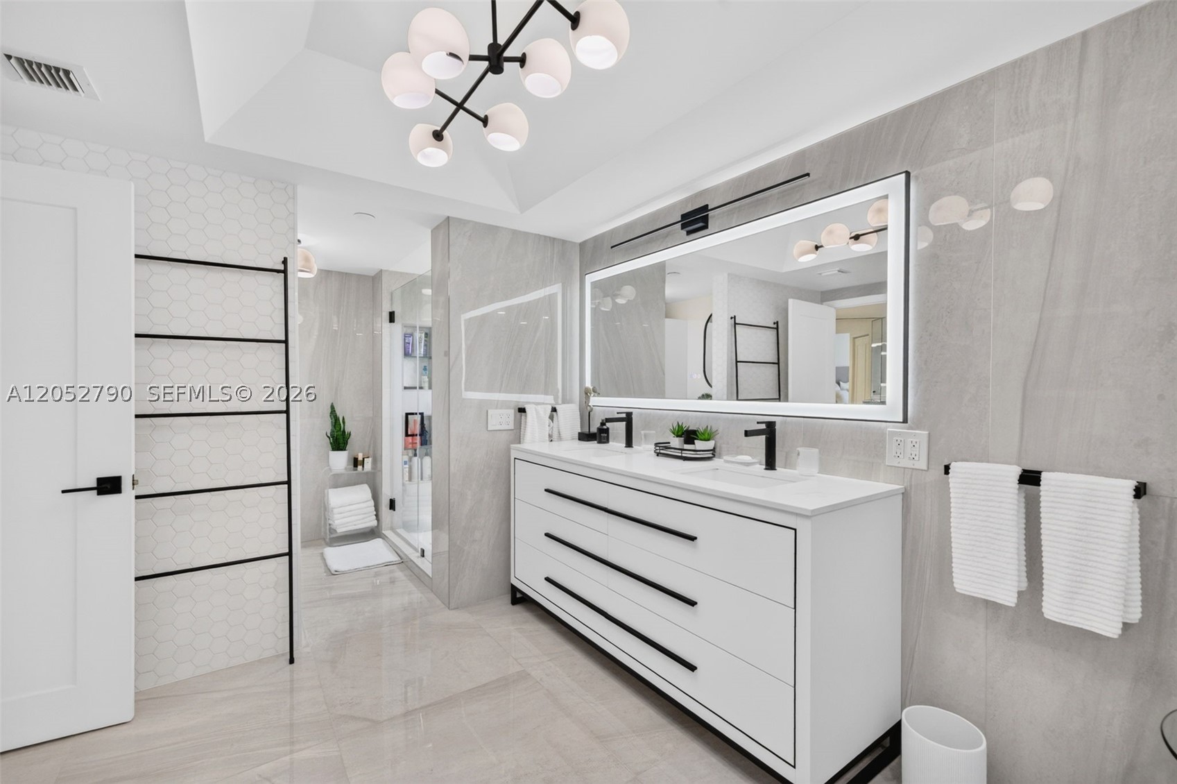 2800 Island Bl #904 Aventura, FL 33160