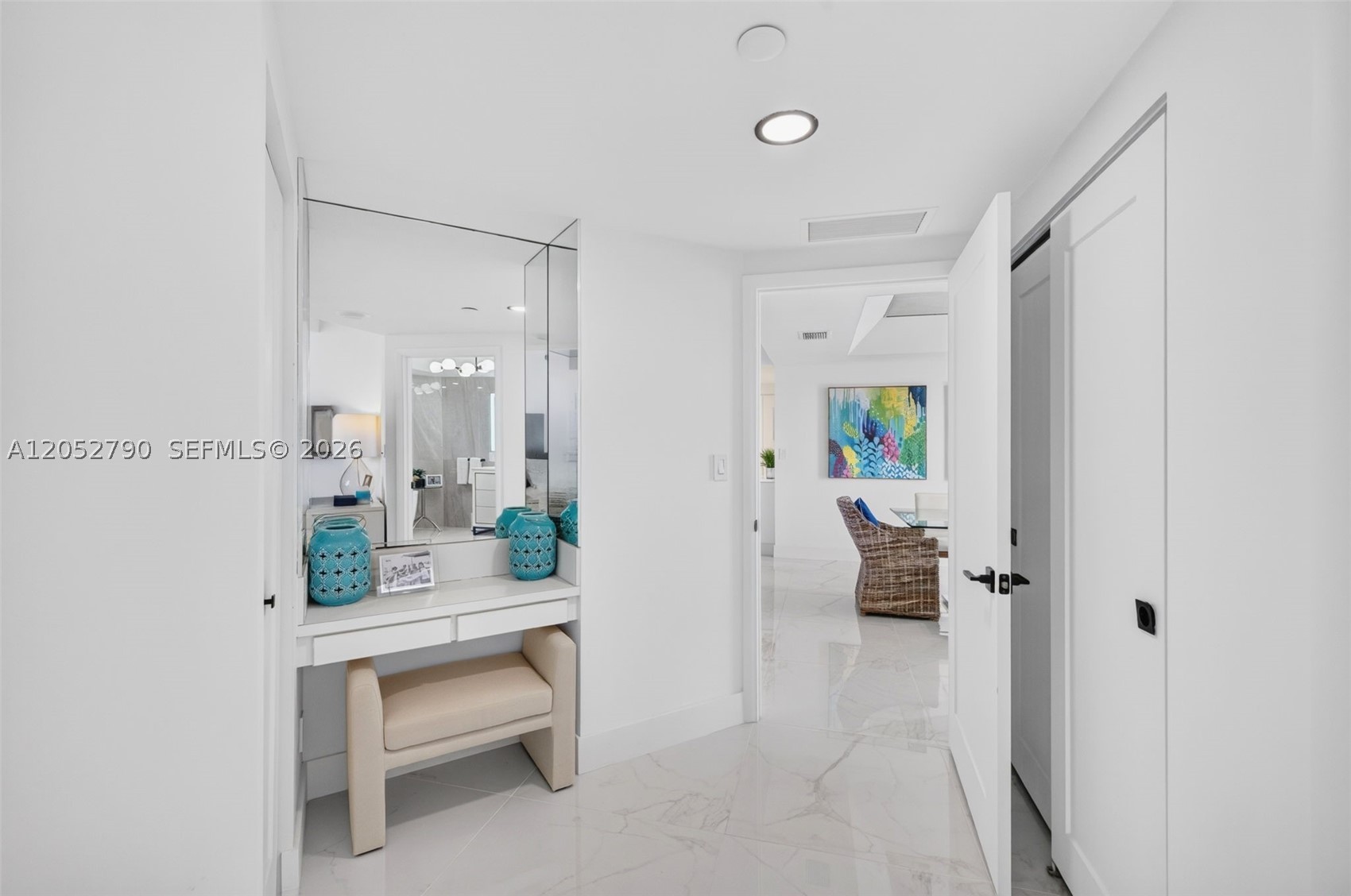2800 Island Bl #904 Aventura, FL 33160