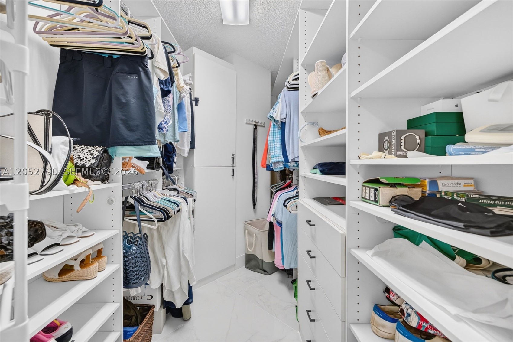 2800 Island Bl #904 Aventura, FL 33160