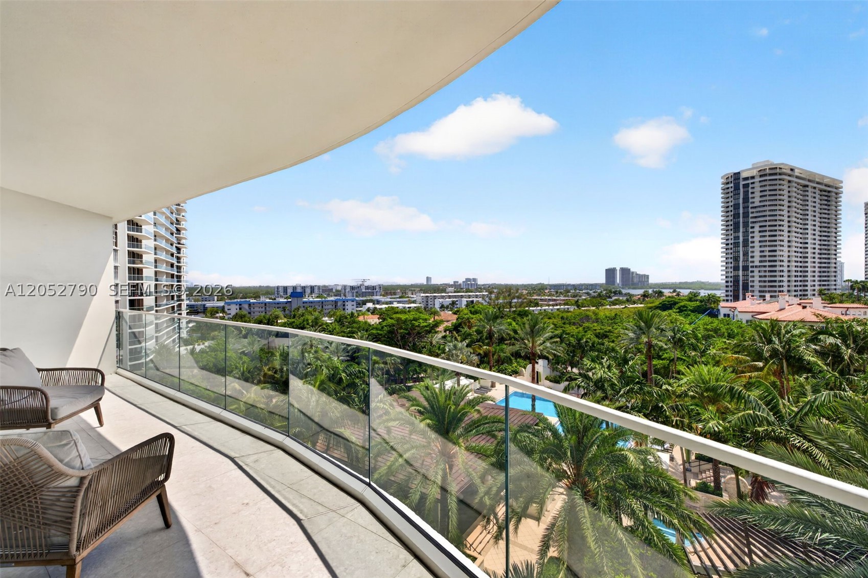 2800 Island Bl #904 Aventura, FL 33160
