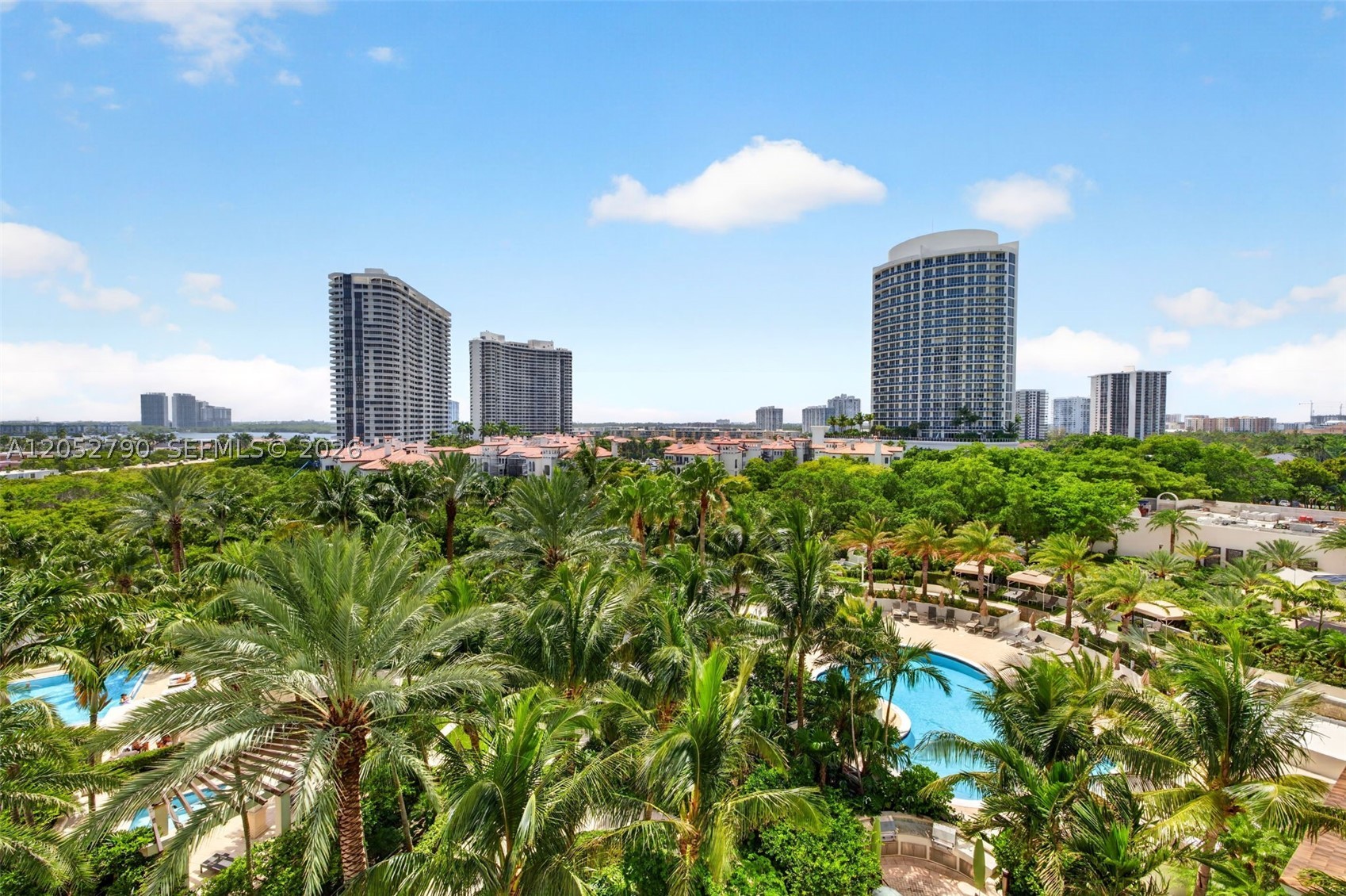 2800 Island Bl #904 Aventura, FL 33160