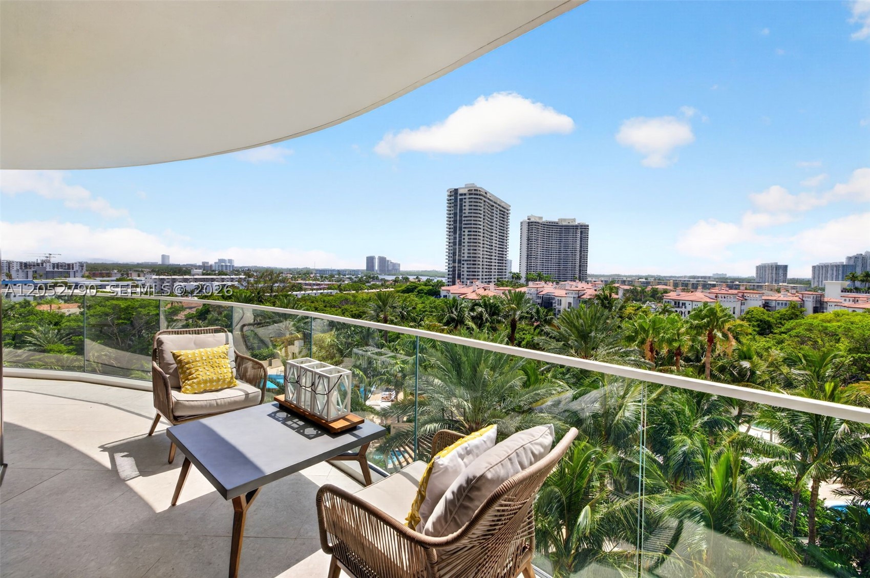 2800 Island Bl #904 Aventura, FL 33160