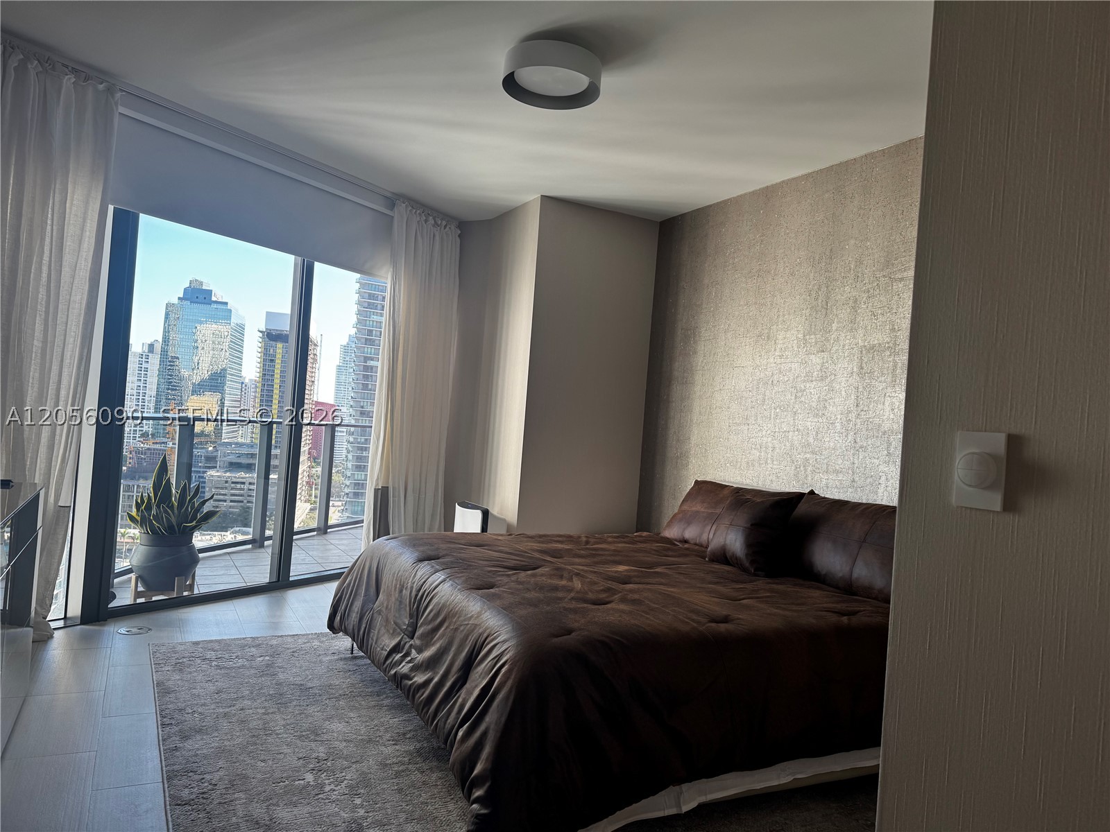 image Brickell Flatiron12
