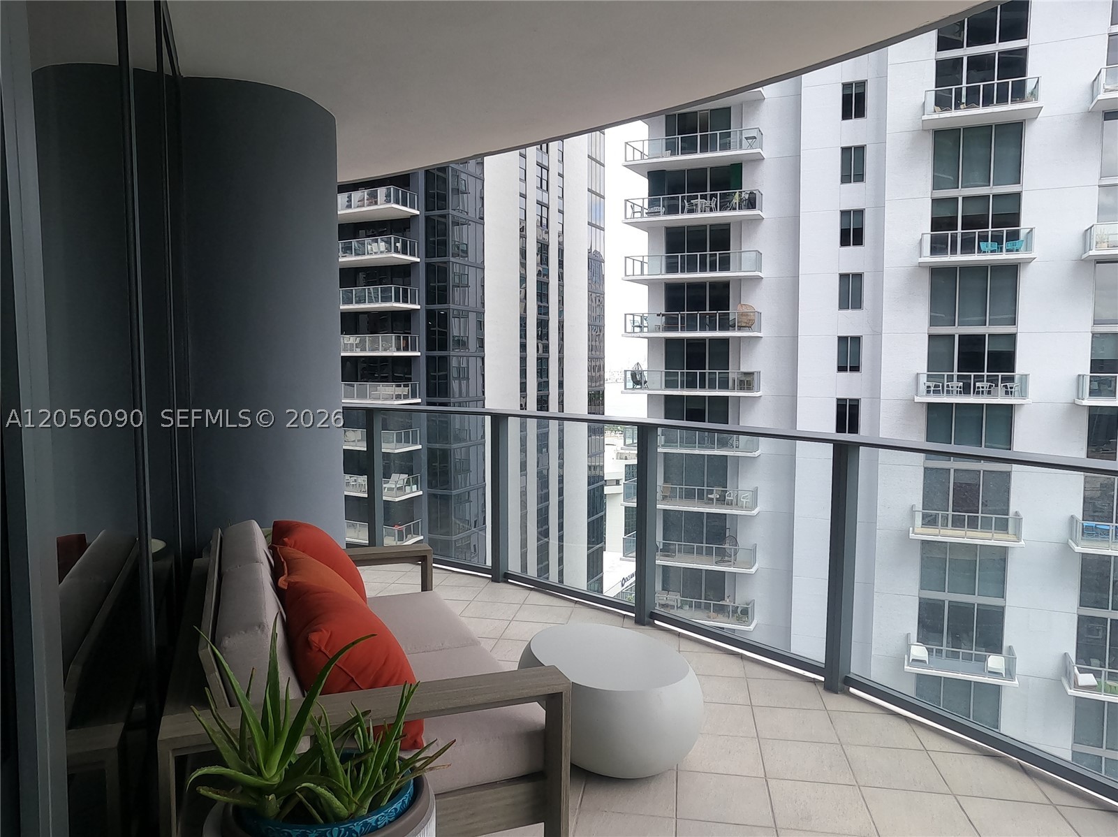 image Brickell Flatiron25