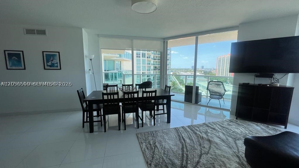 image St Tropez Sunny Isles5