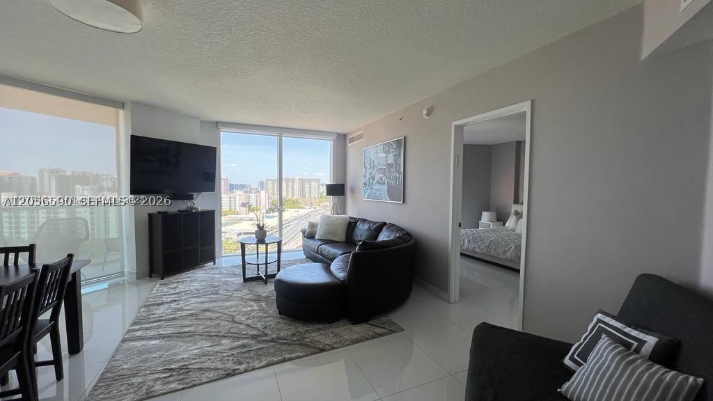 image St Tropez Sunny Isles7