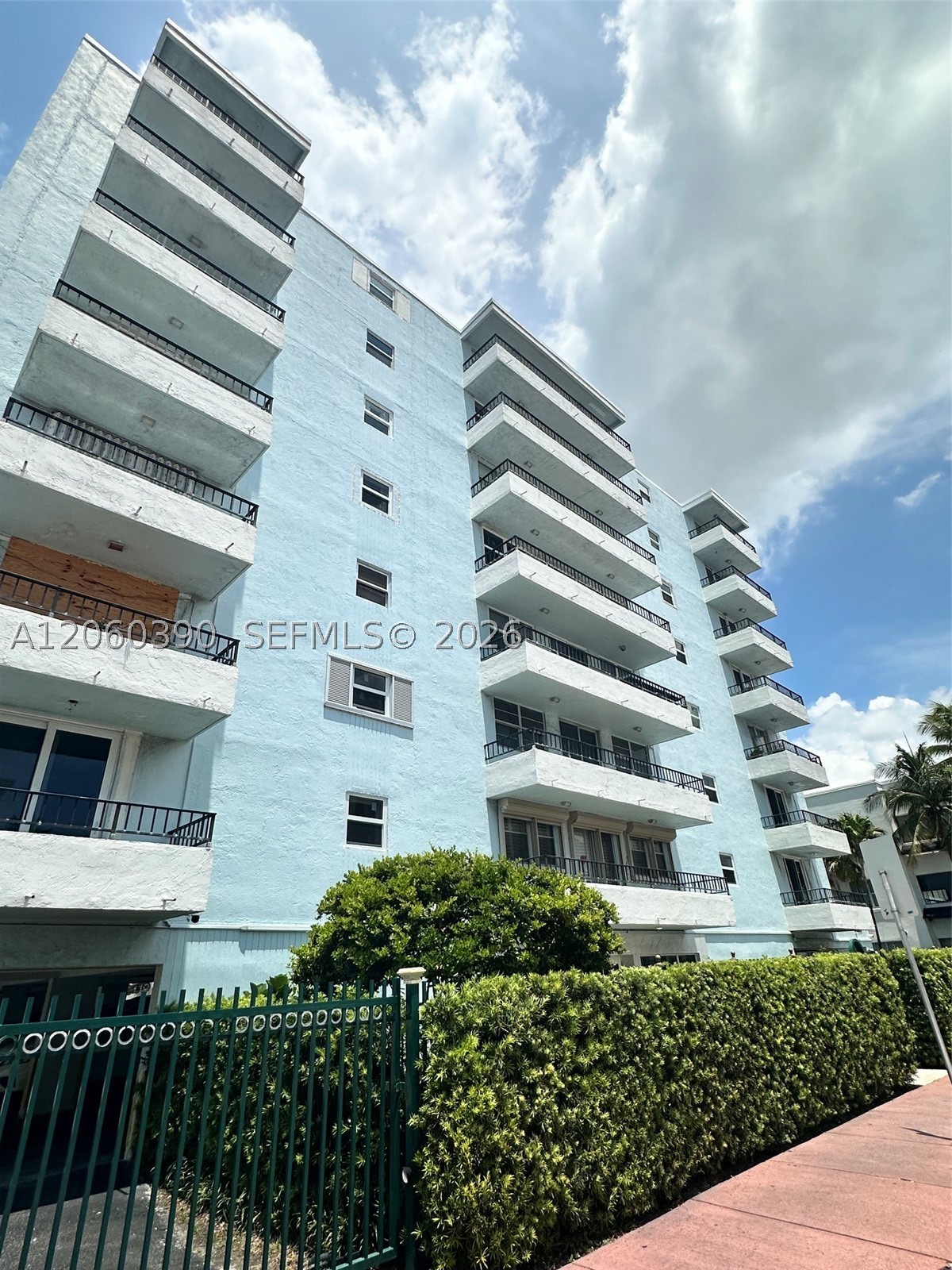 720 Collins Ave #309