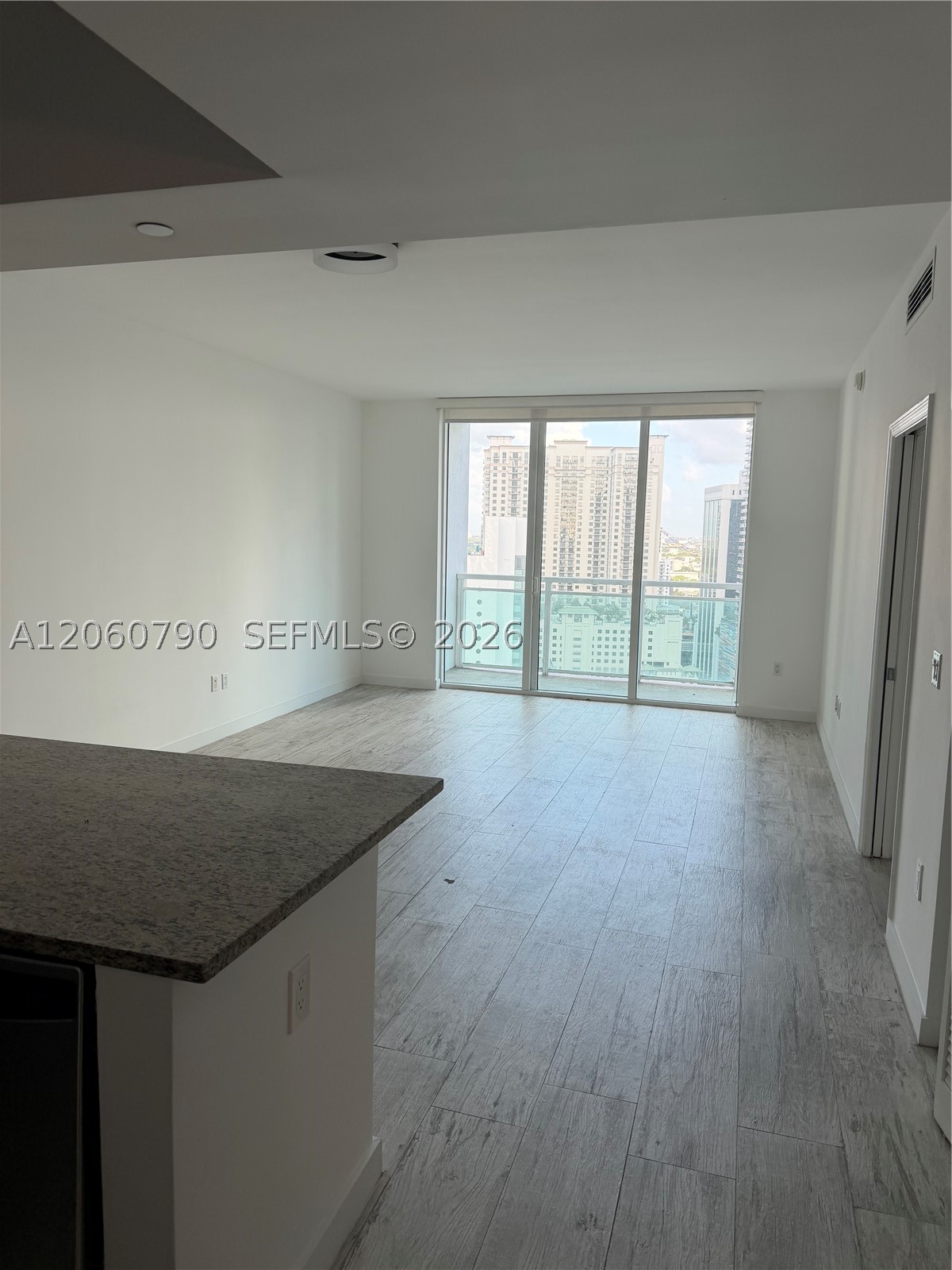 951 Brickell Ave #2403