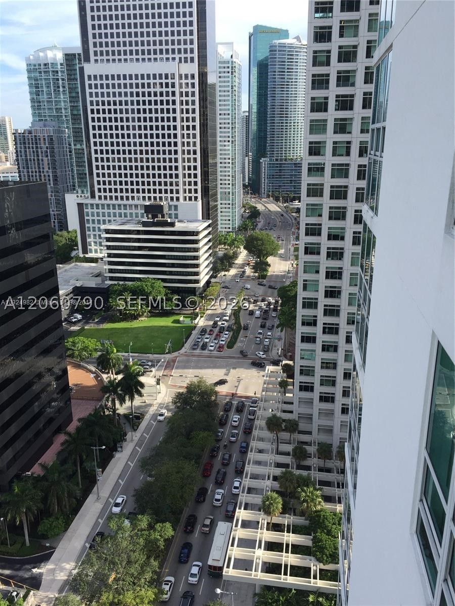 image The Plaza on Brickell West6