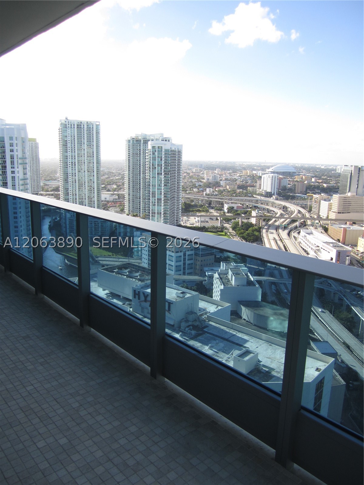 image Epic Residences12