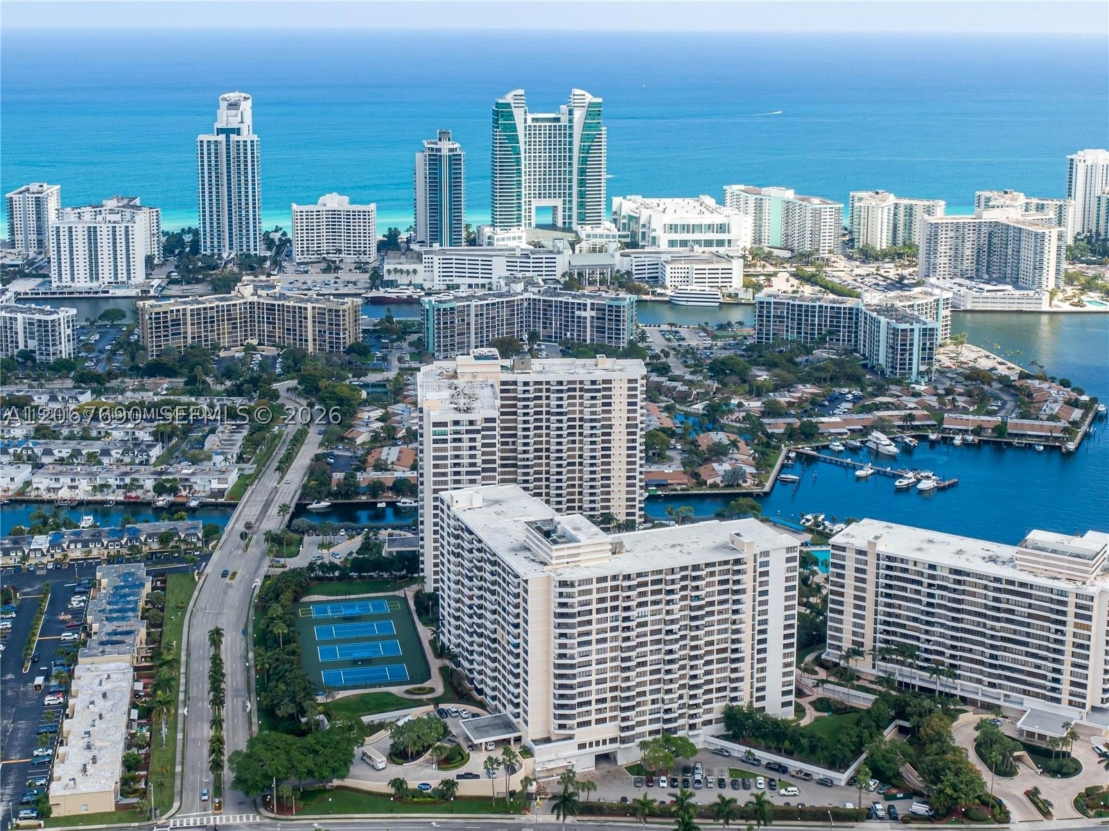 600 Three Iss Blvd #1113