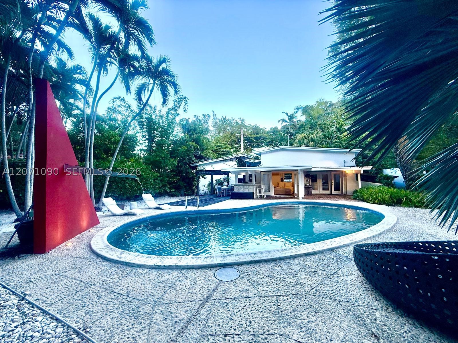 3596 Main Hwy Miami, FL 33133