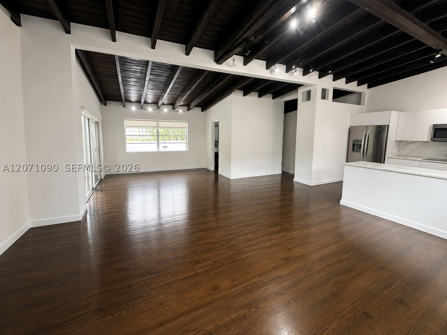 3596 Main Hwy Miami, FL 33133