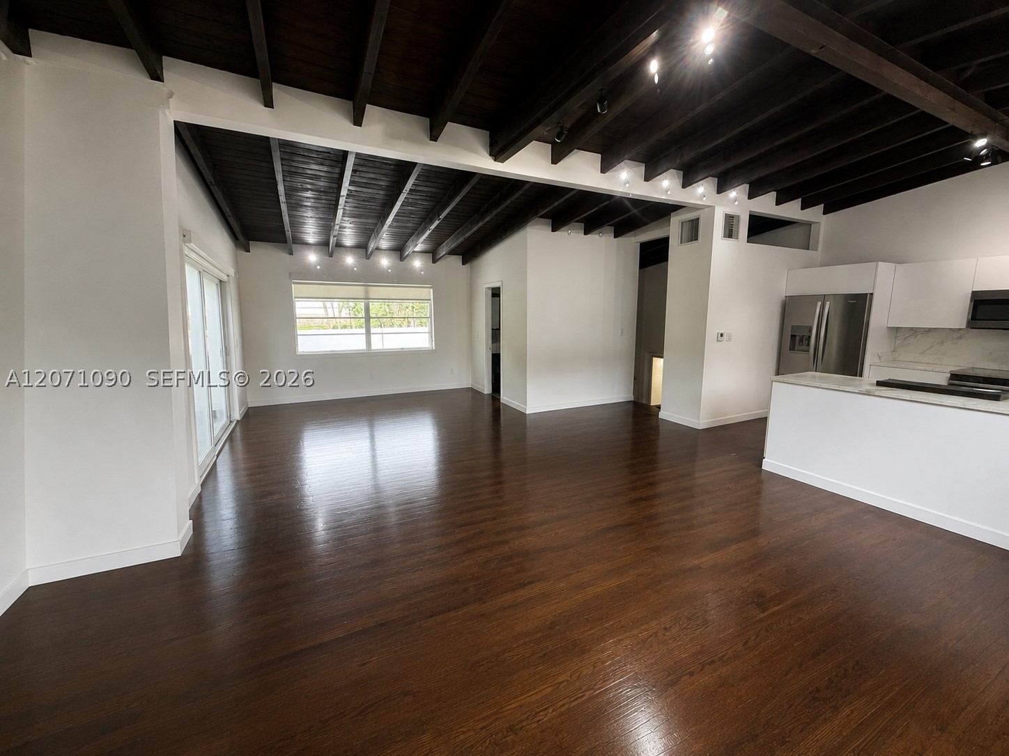 3596 Main Hwy Miami, FL 33133