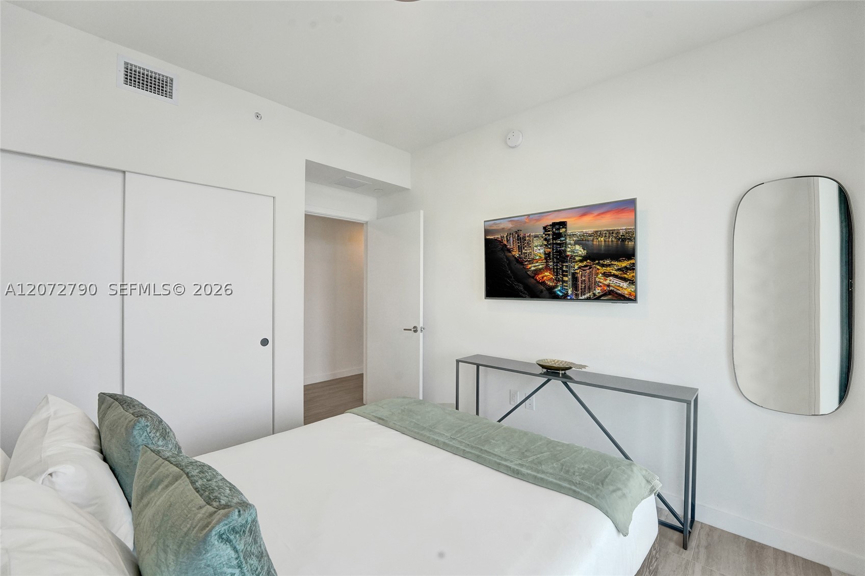 580 72nd St #1012 Miami Beach, FL 33141