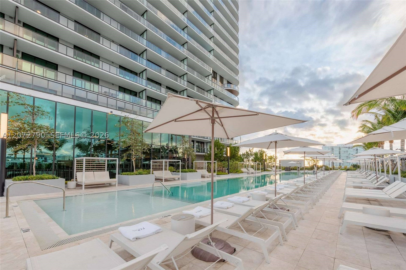 580 72nd St #1012 Miami Beach, FL 33141