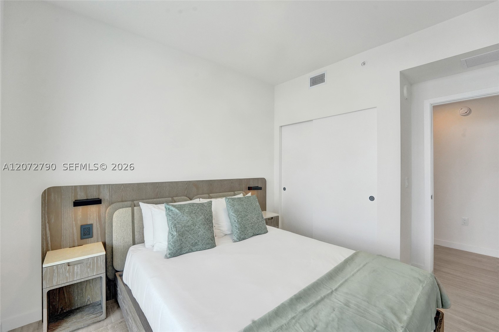 580 72nd St #1012 Miami Beach, FL 33141