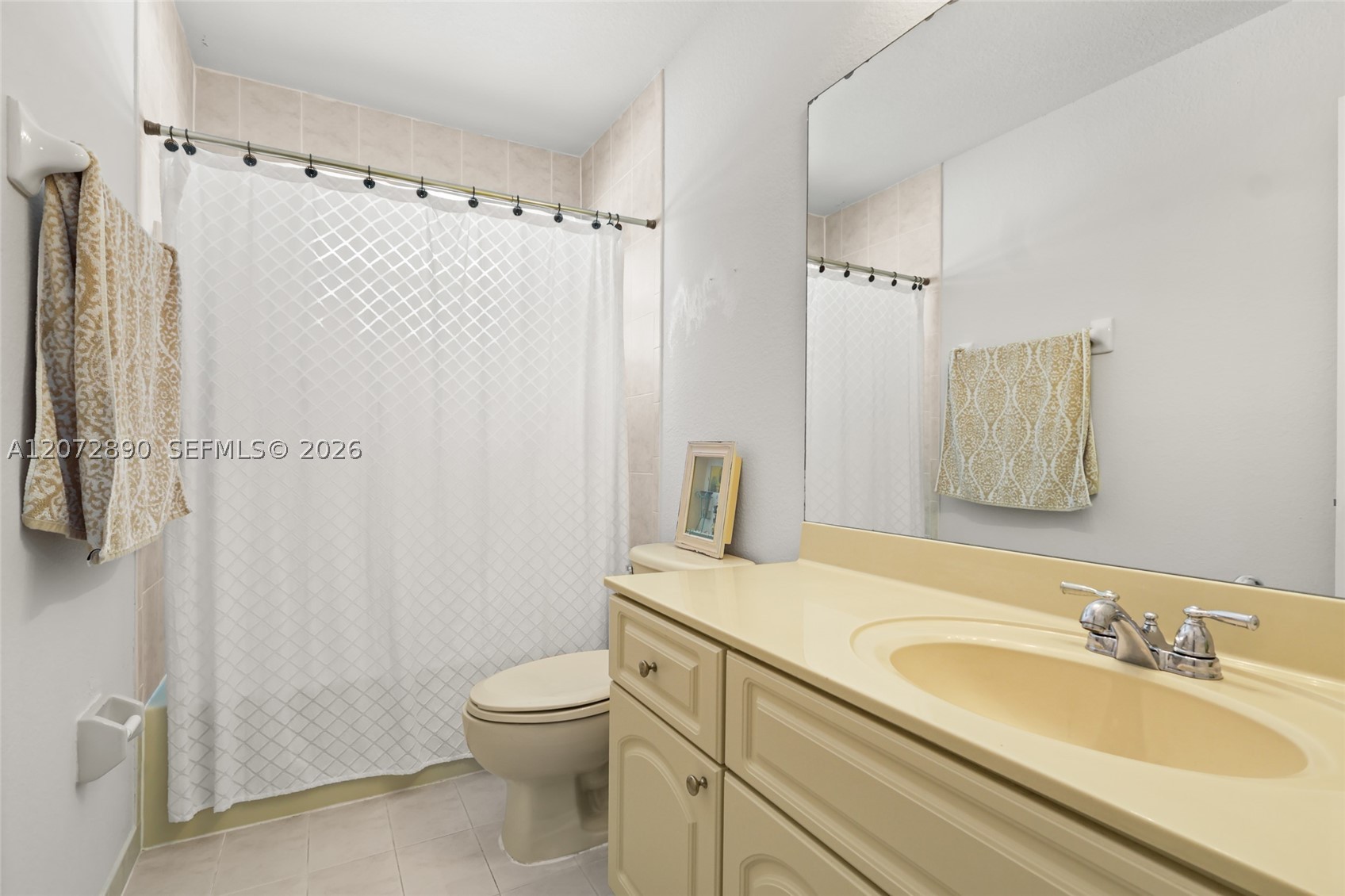 15867 SW 44th St Miami, FL 33185