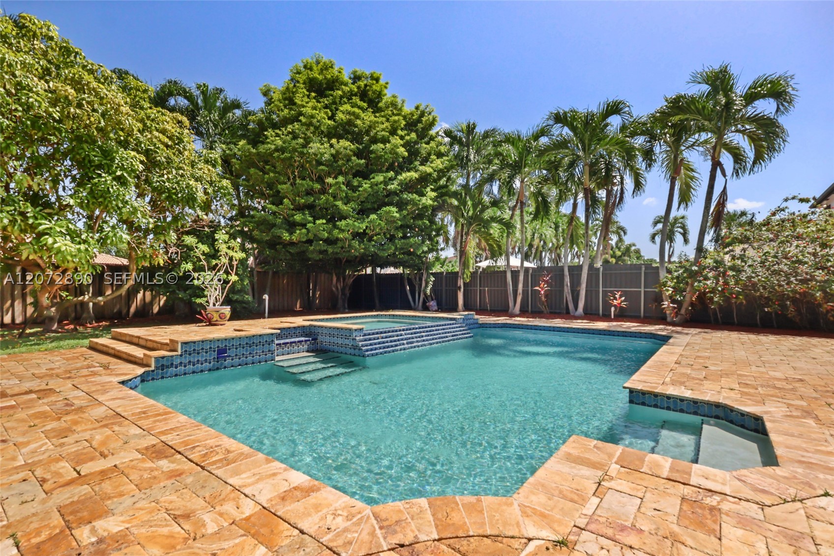 15867 SW 44th St Miami, FL 33185
