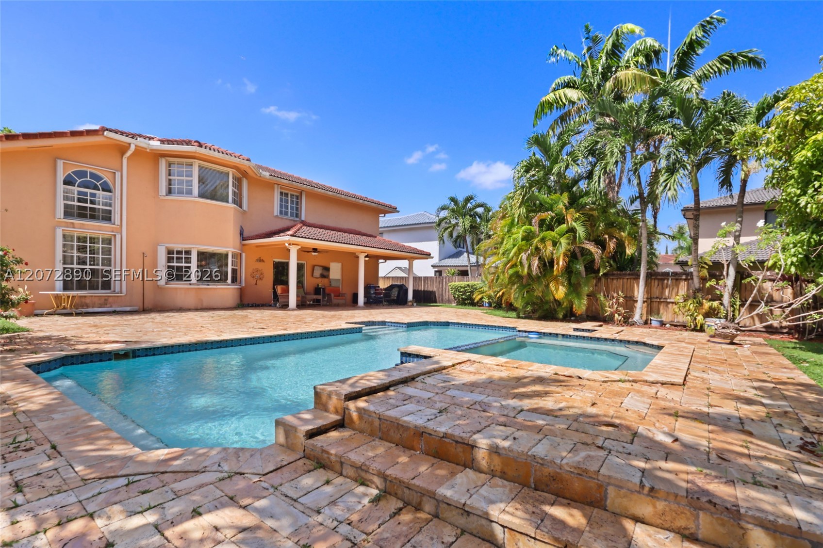 15867 SW 44th St Miami, FL 33185