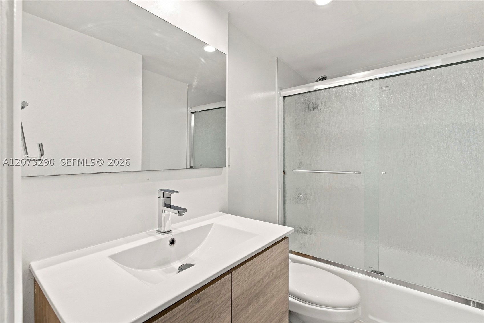 1901 Brickell Ave #B1411 Miami, FL 33129