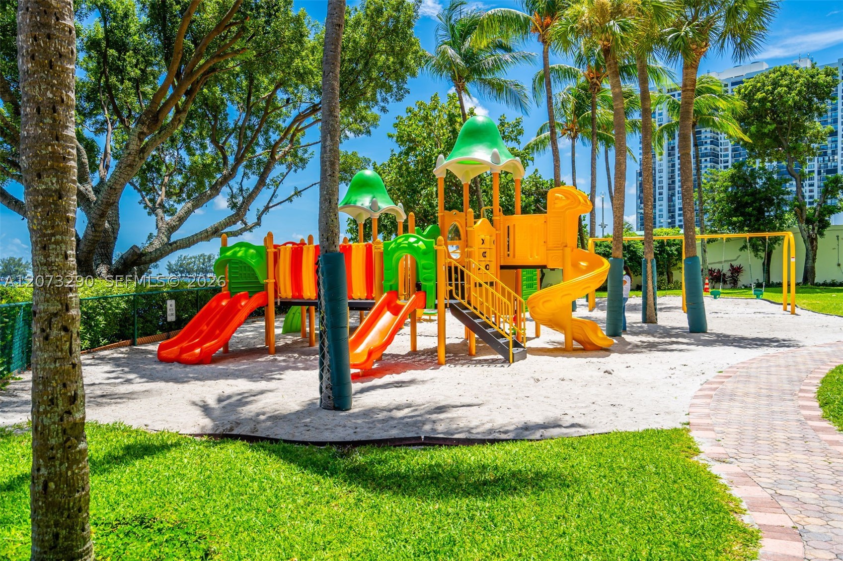 image Brickell Place II13