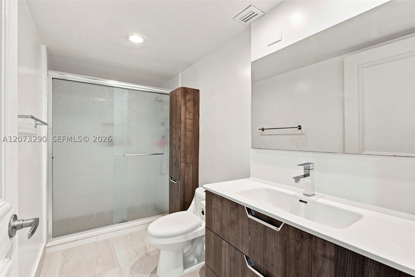 1901 Brickell Ave #B1411 Miami, FL 33129