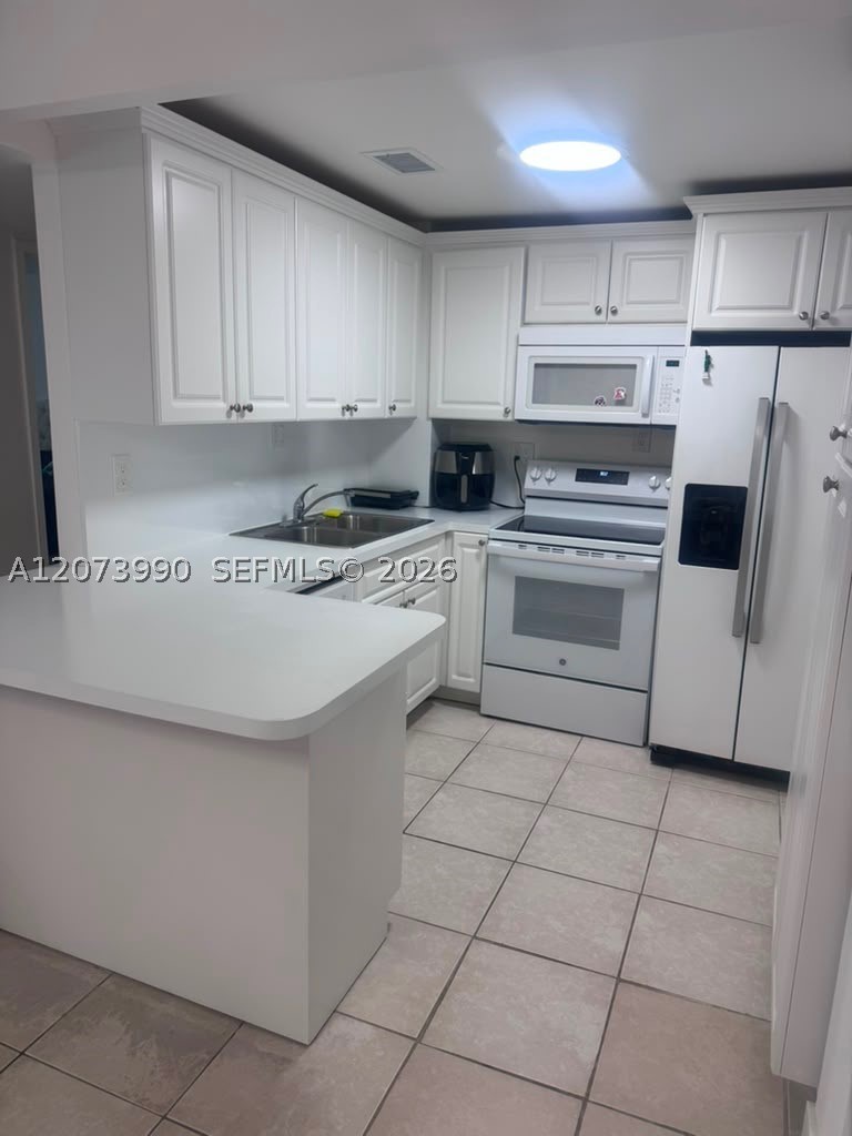 1913 S Ocean Dr #422