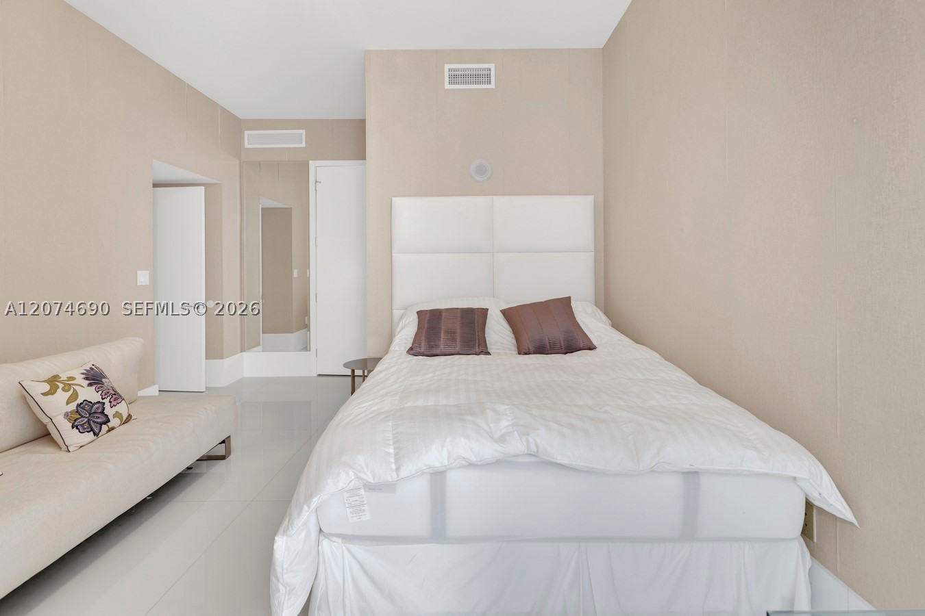 15811 Collins Ave #3001 Sunny Isles Beach, FL 33160