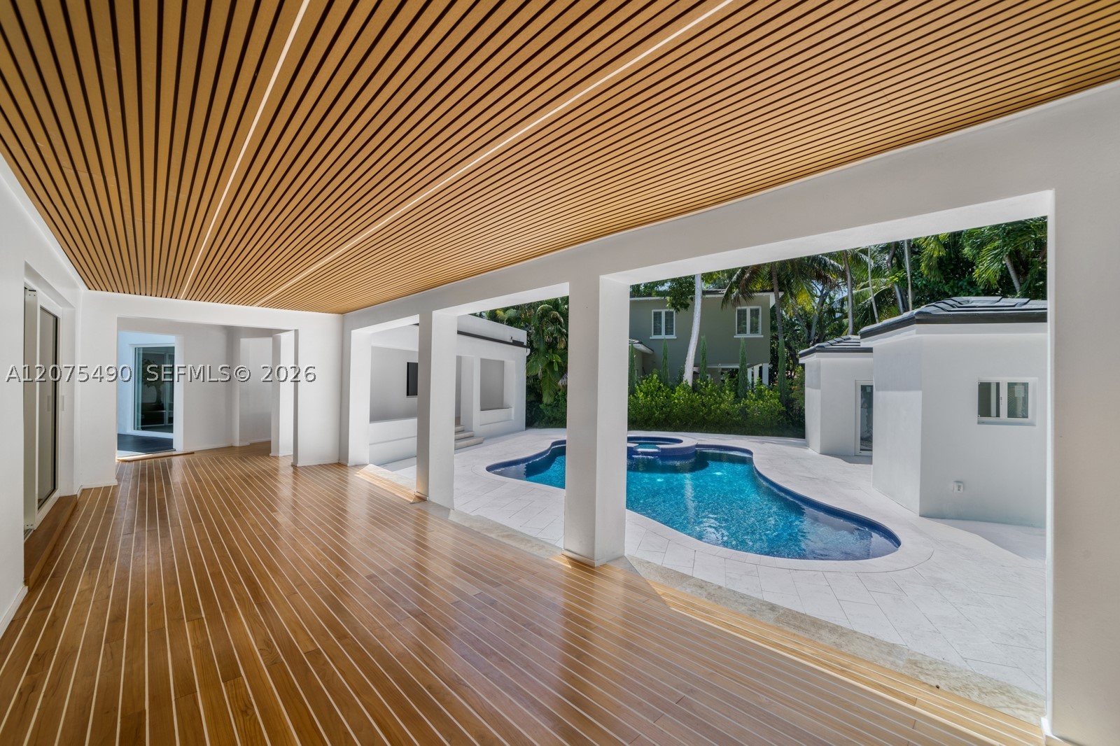 8150 Old Cutler Rd Coral Gables, FL 33143