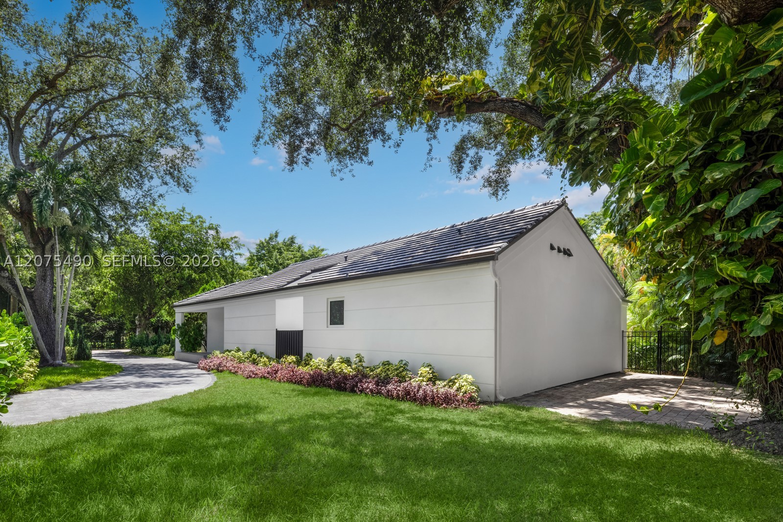 8150 Old Cutler Rd Coral Gables, FL 33143