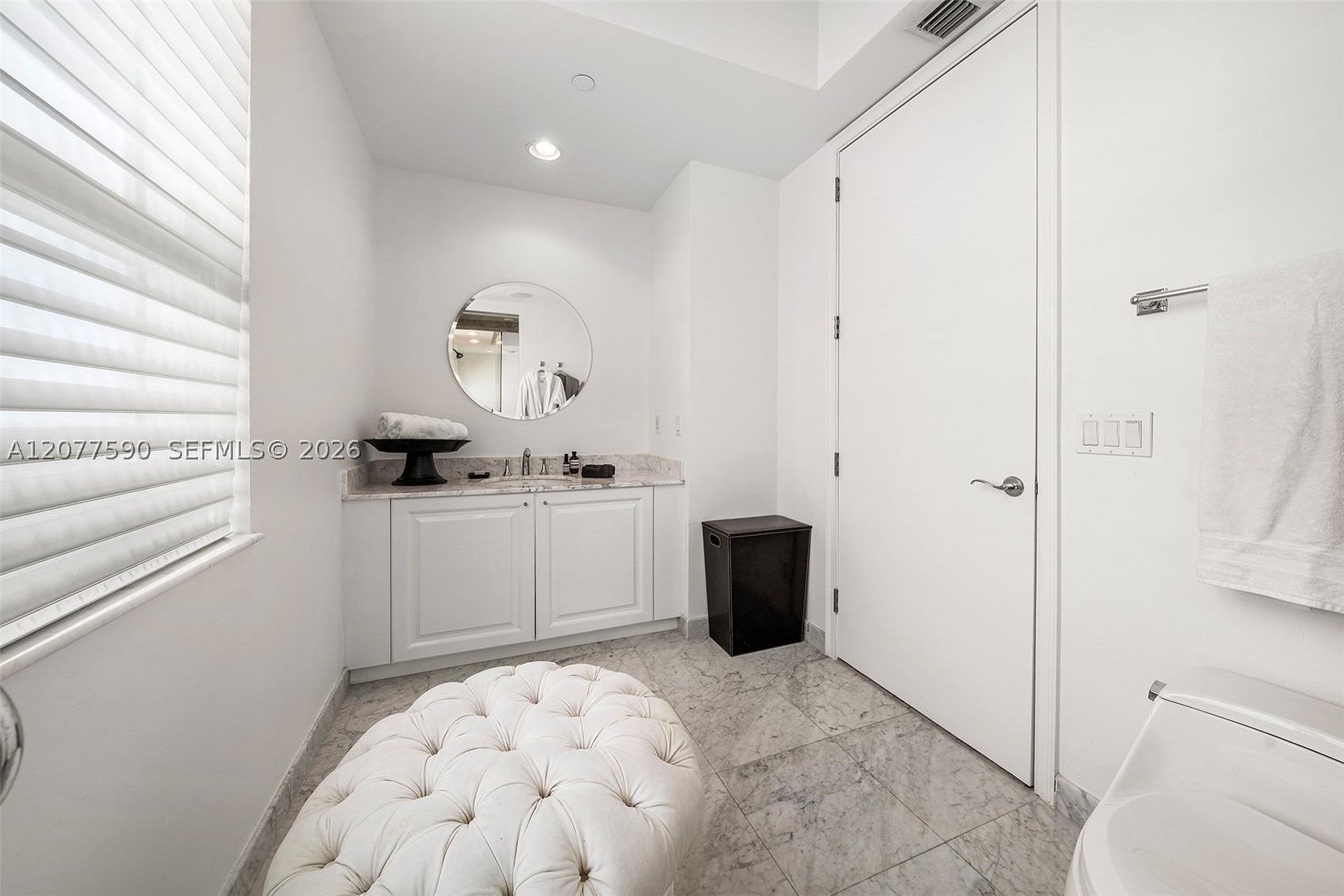 5801 Collins Ave #PH1600 Miami Beach, FL 33140