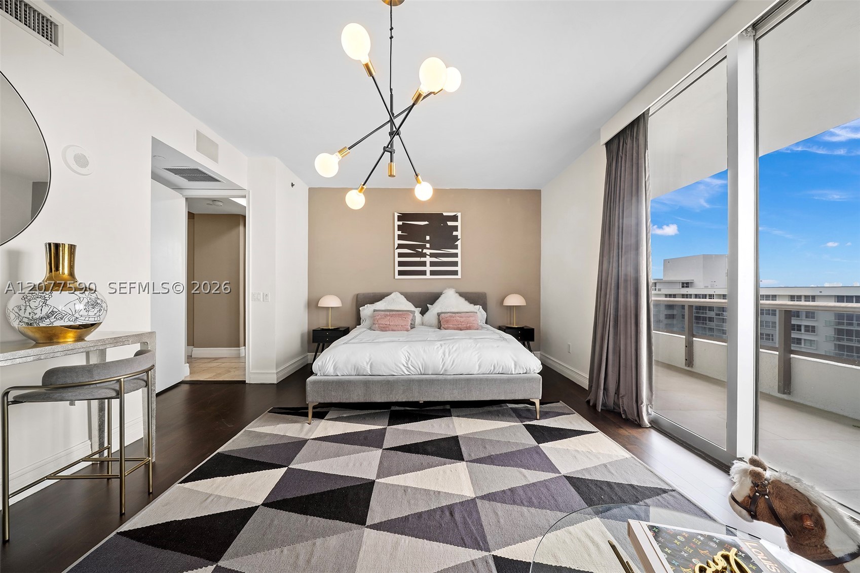 5801 Collins Ave #PH1600 Miami Beach, FL 33140