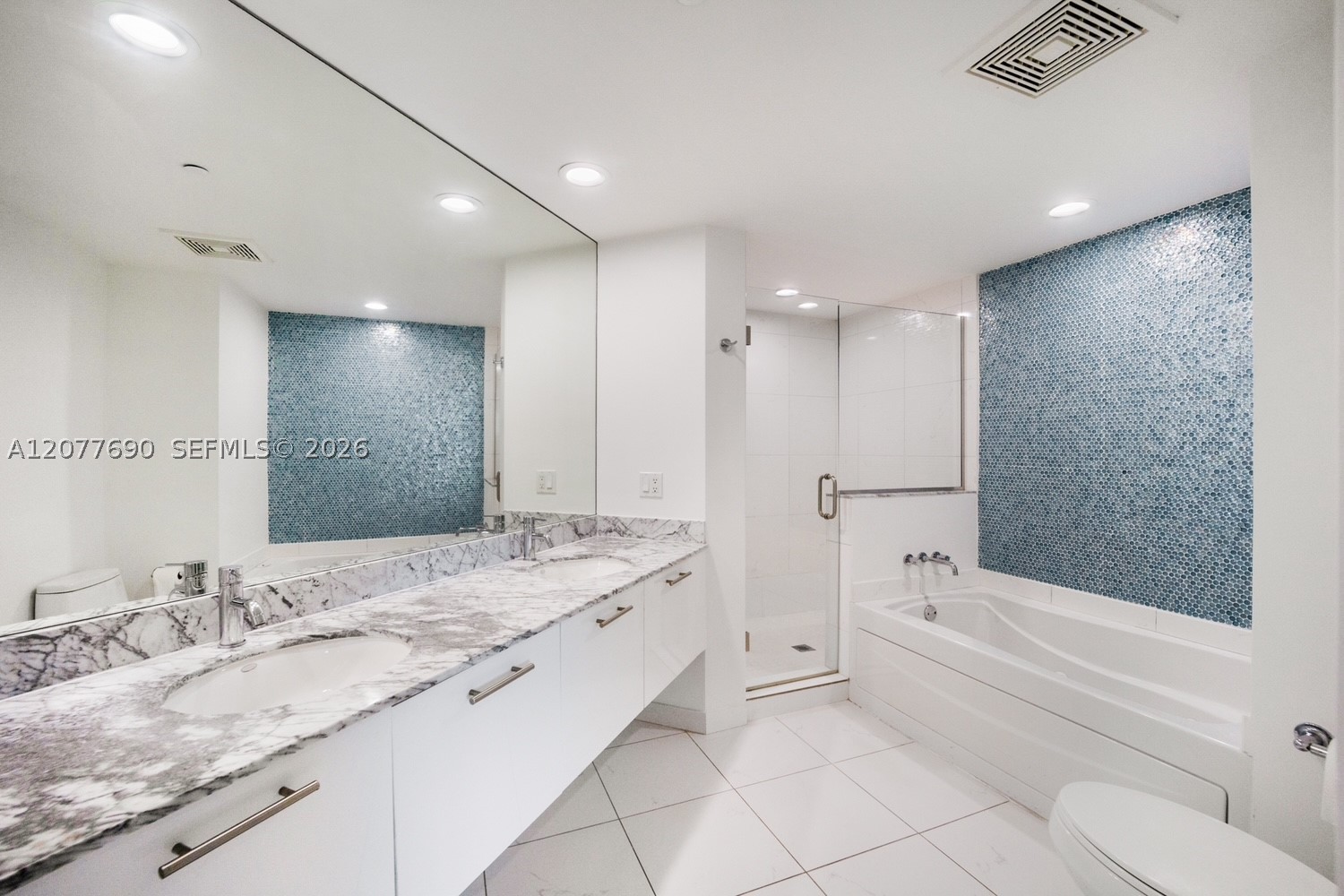 image 500 Brickell West11
